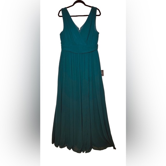 NWT Lulus Thoughts of Hue Emerald Green Surplice Maxi Dress, Size XL - Picture 6 of 16